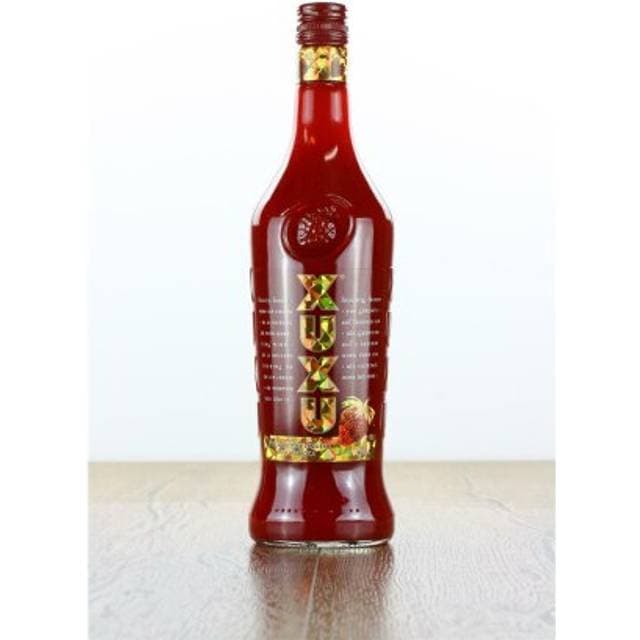 2XU Xuxu Strawberry Flavoured Vodka 0,7l 70 cl