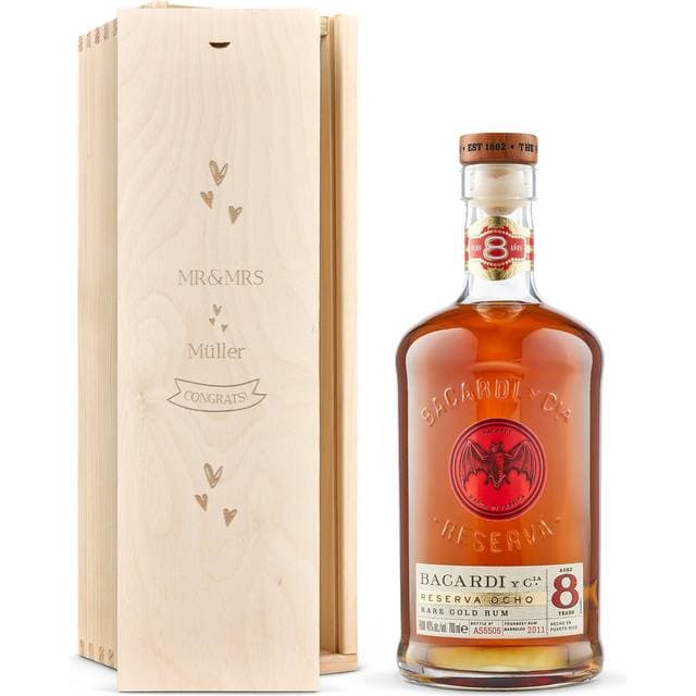 Bacardi Bacardi Reserva Ocho Rom Indgraveret Trææske 70 cl