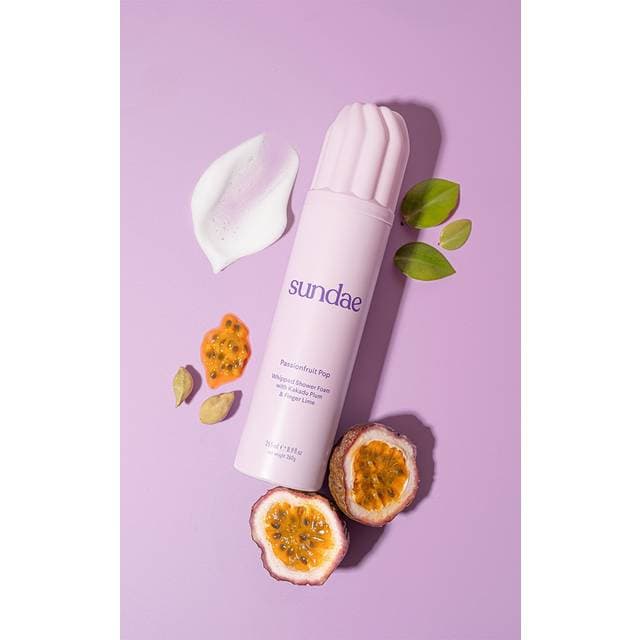 PrettyLittleThing Sundae Passionfruit Pop Foaming Body Wash 265 ml