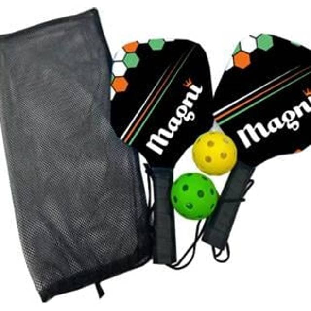 Magni Pickleball Set 2 Bats and 2 Balls