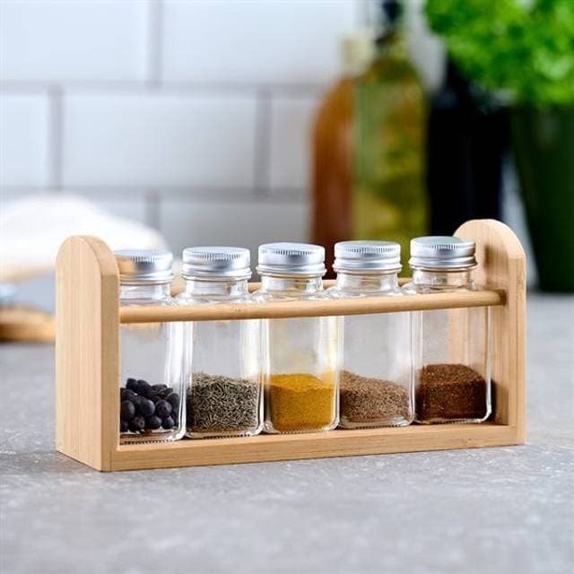 DAY Krydderihylde I Bambus Med 5 Glasbeholdere Og Aluminiumslåg