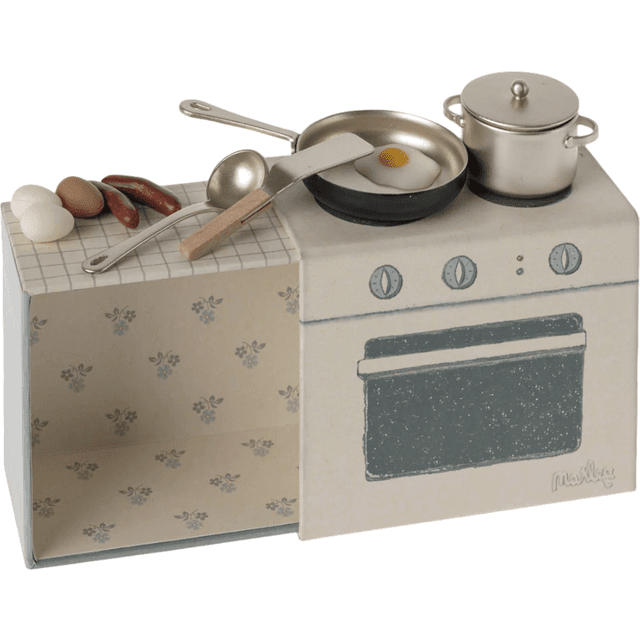 Maileg Komfur med Redskaber, æg og pølser til mus